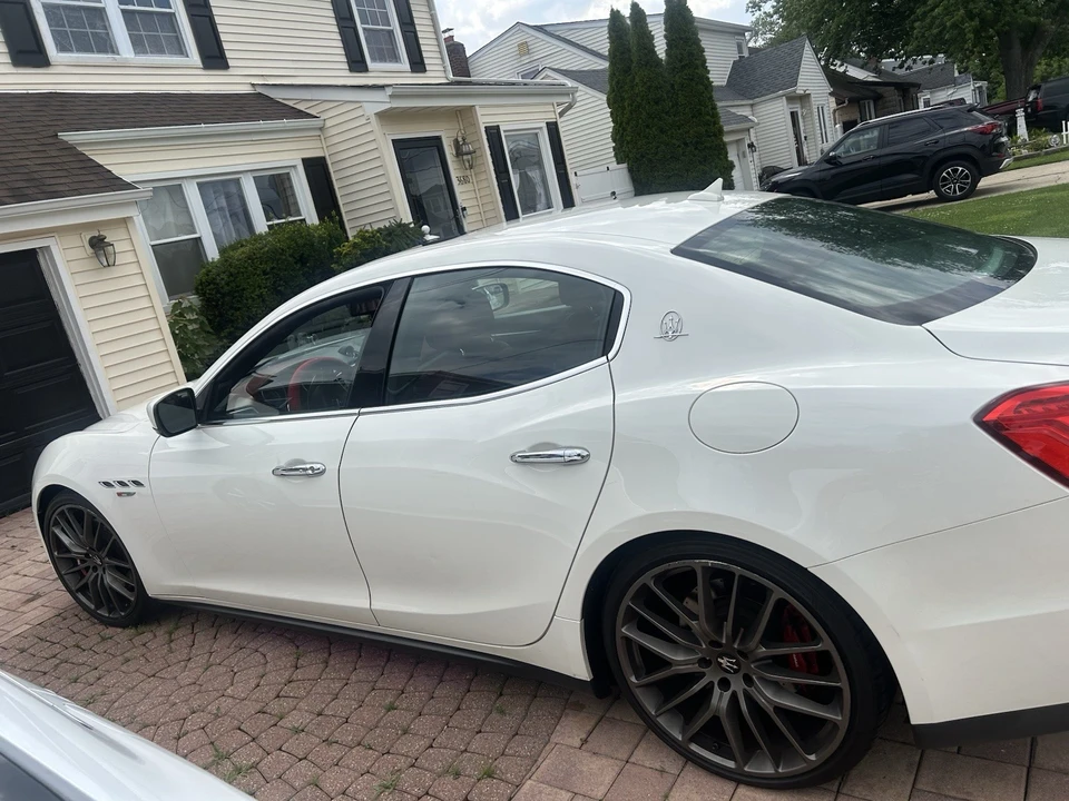 2014 Maserati Ghibli 3rd Gen - Image 9 of 16