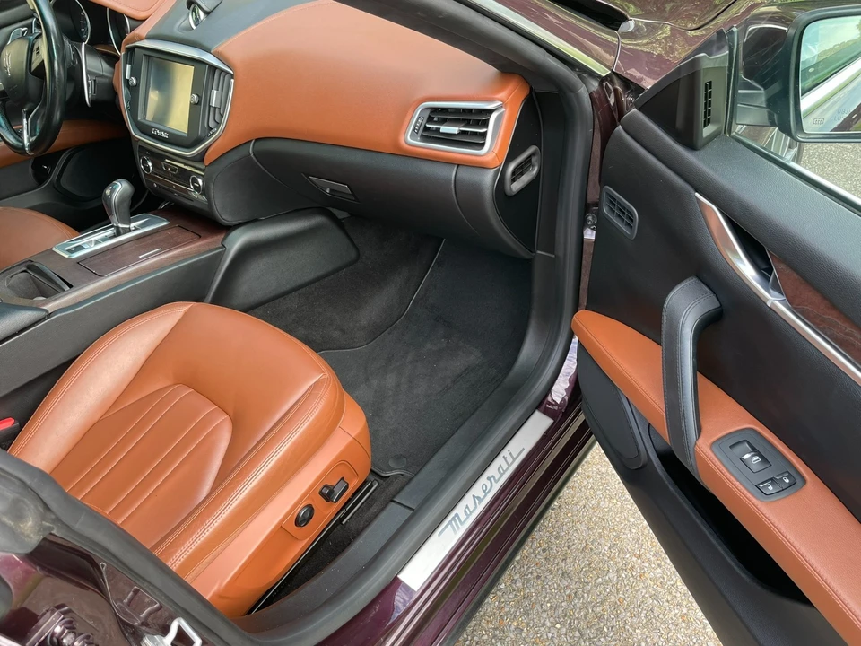 2014 Maserati Ghibli 3rd Gen - Image 9 of 20