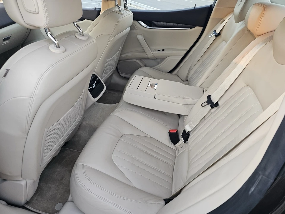 2014 Maserati Ghibli 3rd Gen - Image 29 of 31