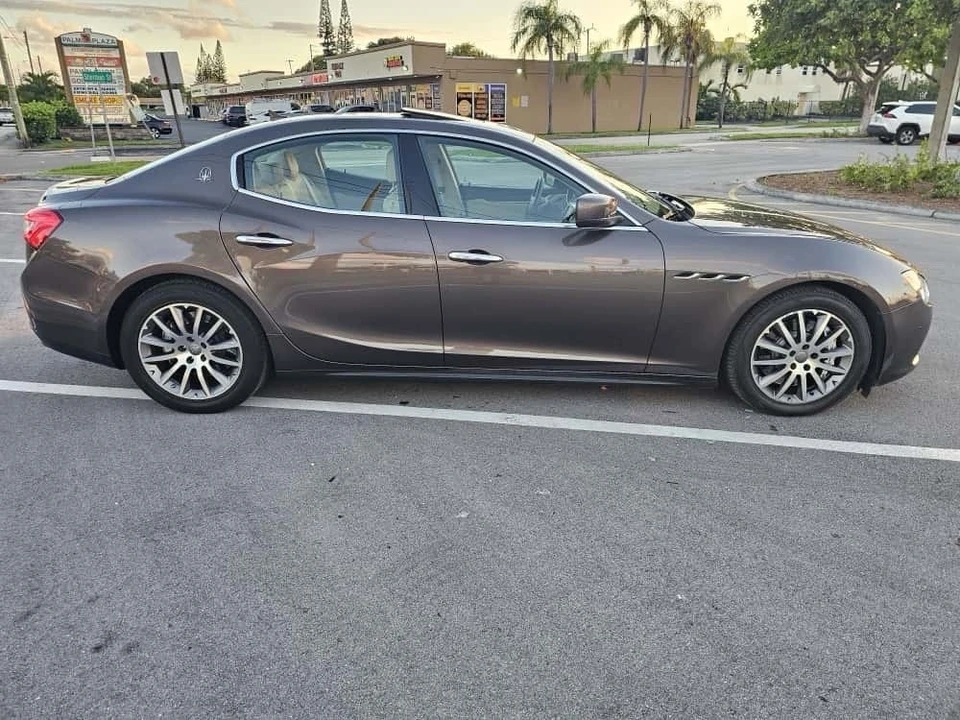 2014 Maserati Ghibli 3rd Gen - Image 17 of 31