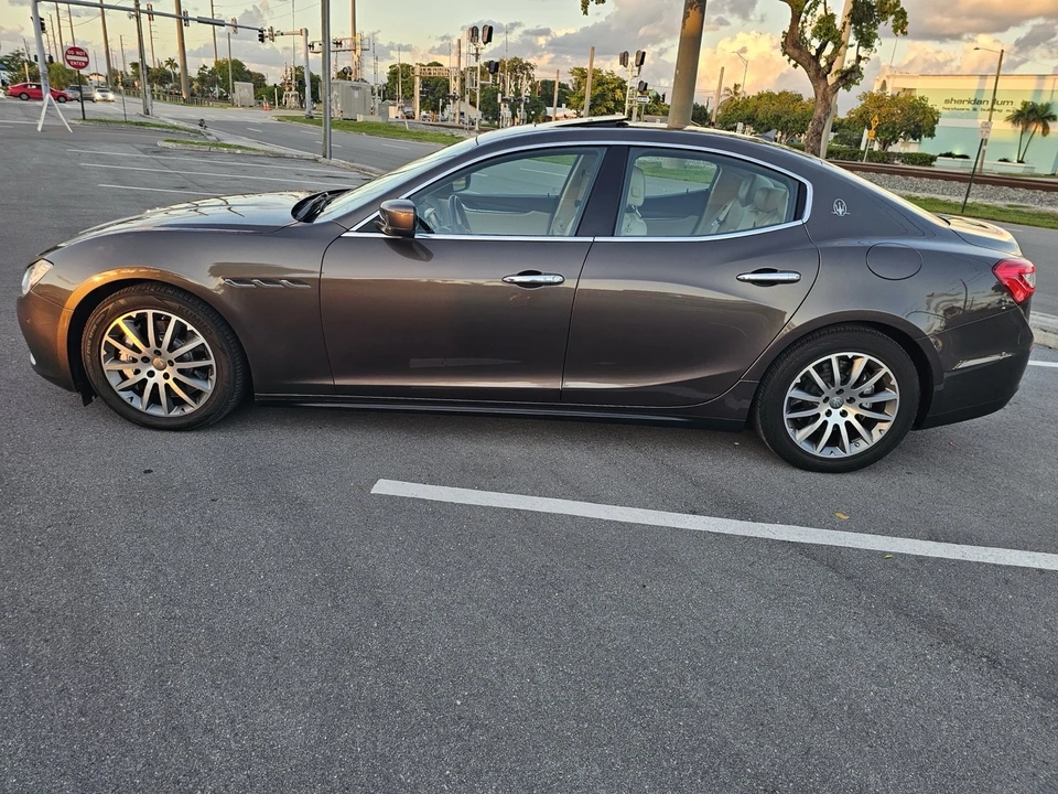 2014 Maserati Ghibli 3rd Gen - Image 14 of 31