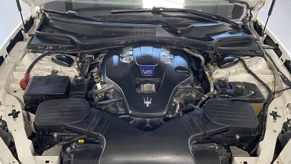 2014 Maserati Ghibli 3rd Gen - Image 8 of 12