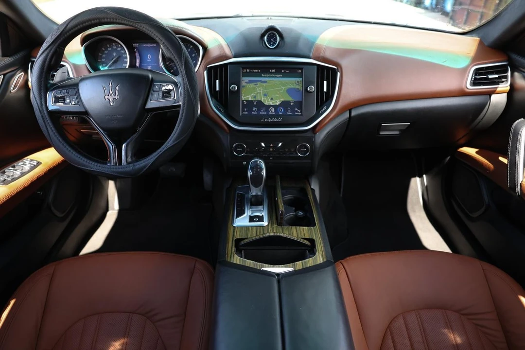 2014 Maserati Ghibli 3rd Gen - Image 2 of 31