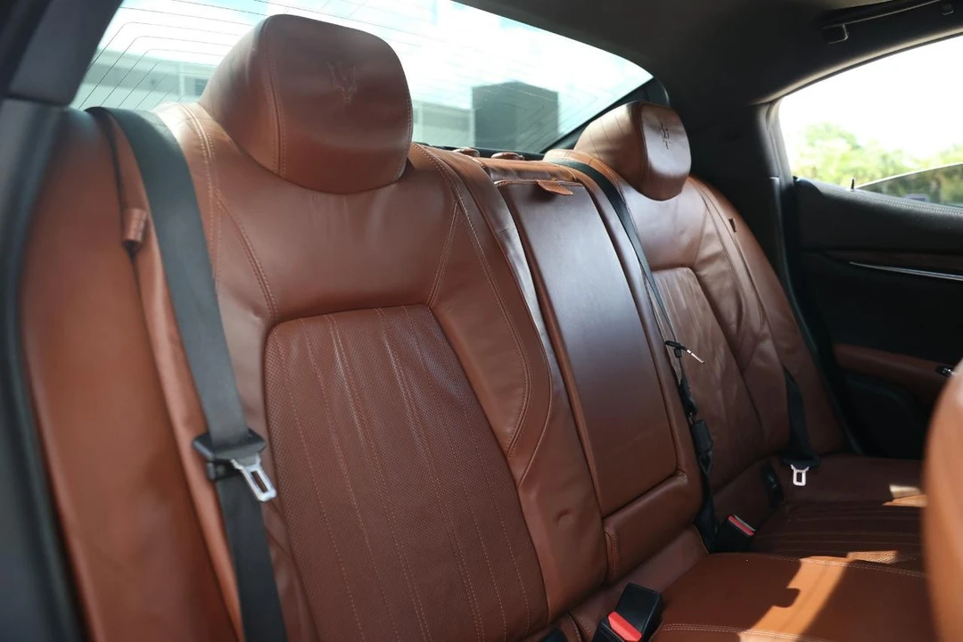 2014 Maserati Ghibli 3rd Gen - Image 14 of 31