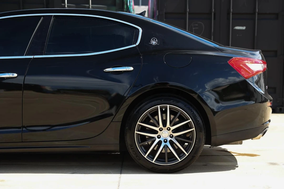 2014 Maserati Ghibli 3rd Gen - Image 26 of 31