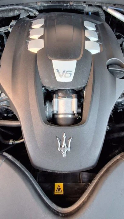 2014 Maserati Ghibli 3rd Gen - Image 25 of 25