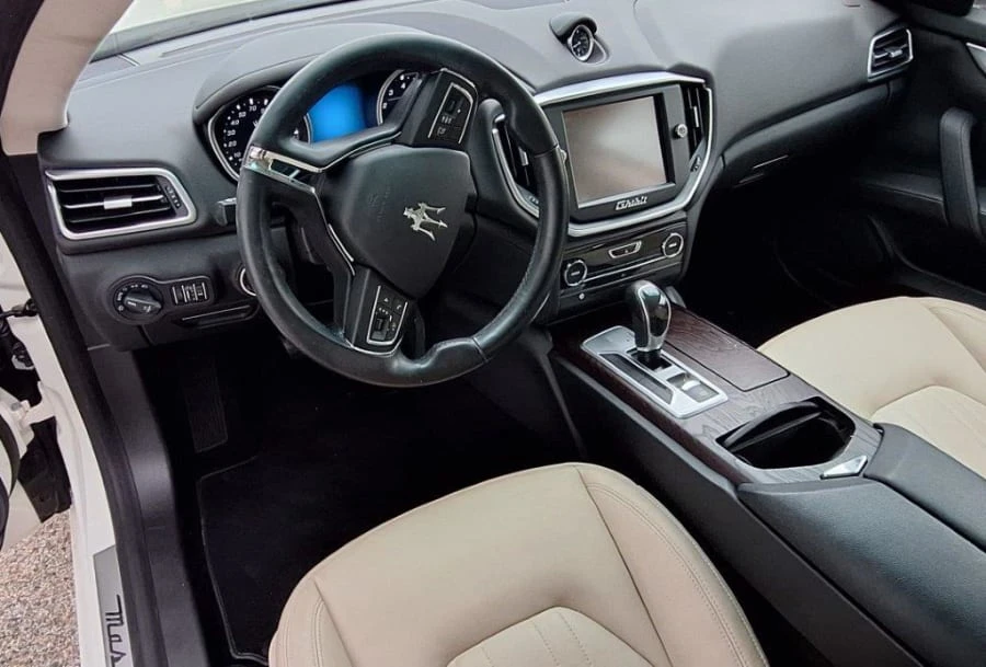 2014 Maserati Ghibli 3rd Gen - Image 22 of 25