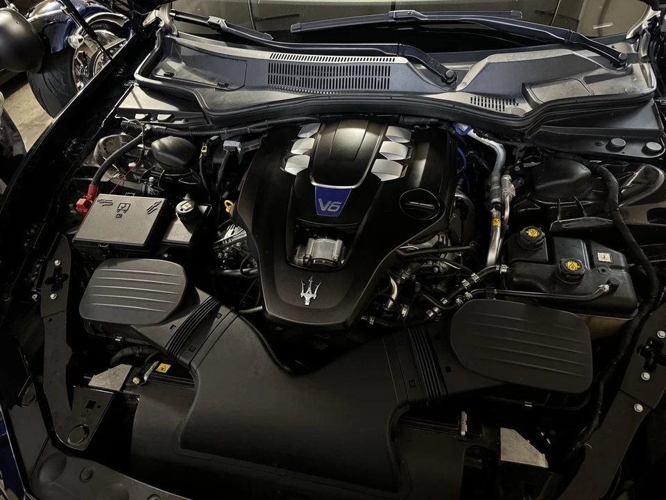 2014 Maserati Ghibli 3rd Gen - Image 11 of 12