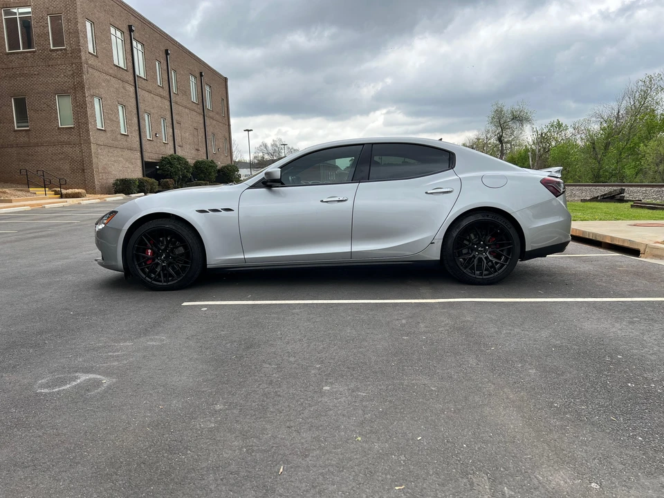 2014 Maserati Ghibli 3rd Gen - Image 12 of 31