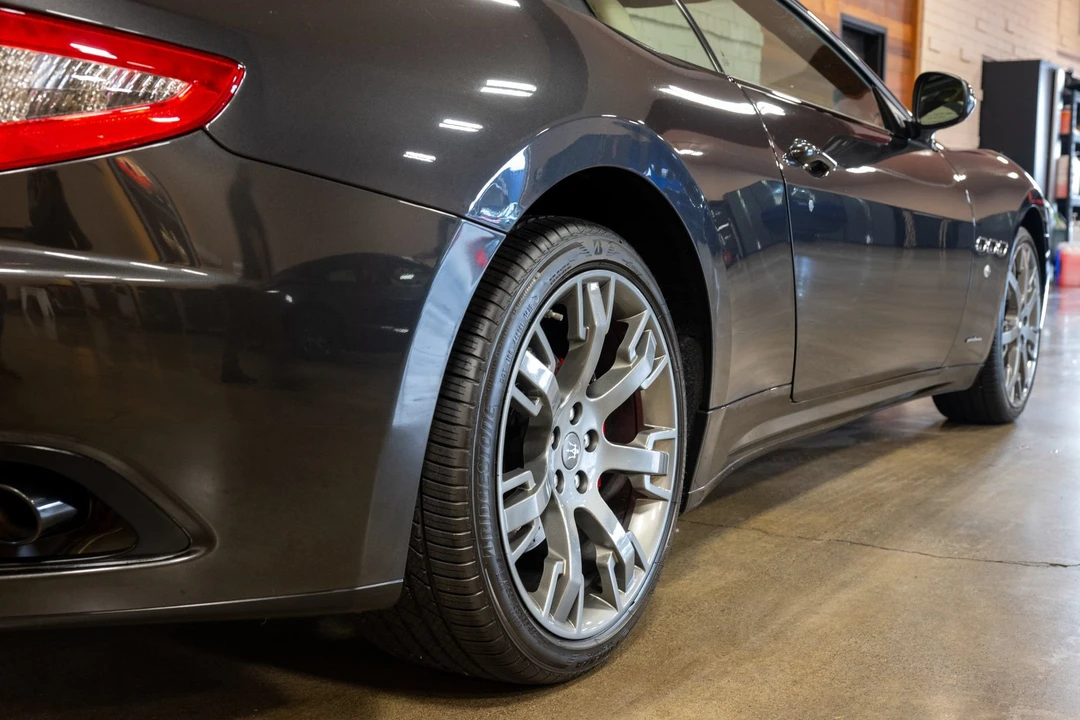 2014 Maserati GranTurismo 1st Gen - Image 21 of 31