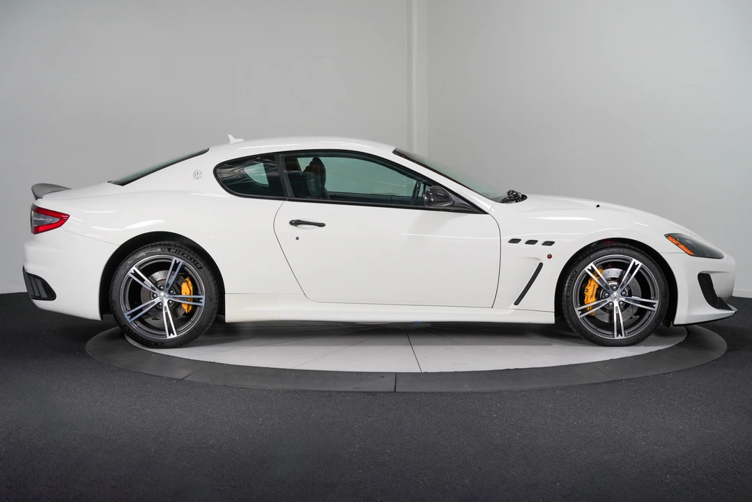 2014 Maserati GranTurismo MC Stradale - Image 7 of 31