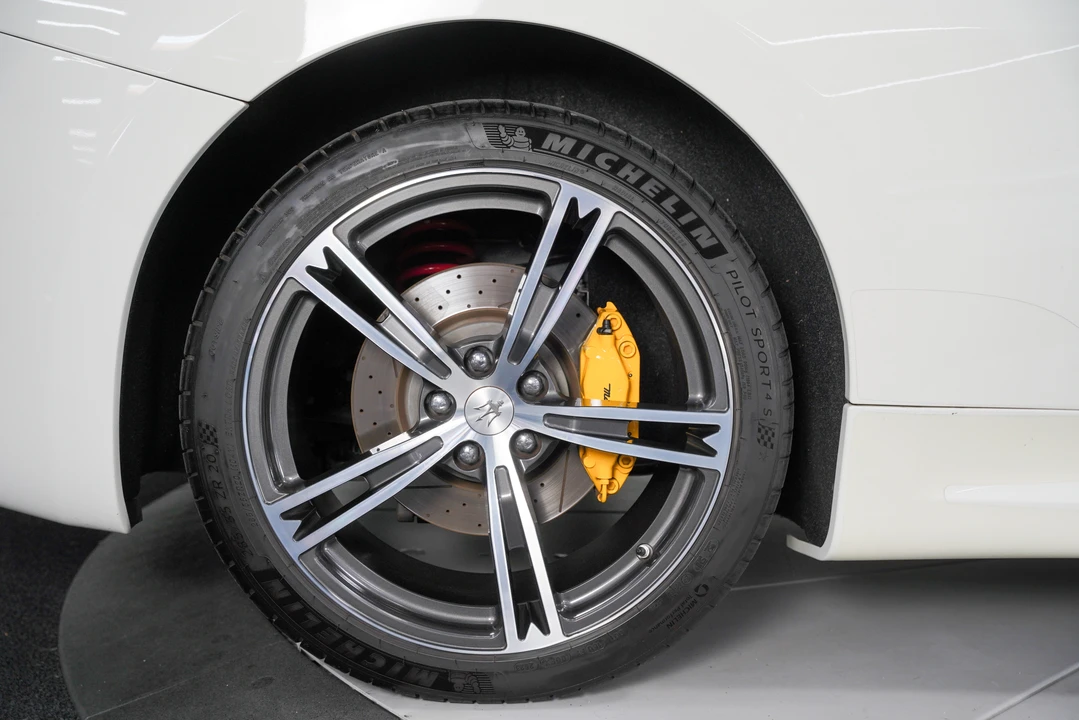 2014 Maserati GranTurismo MC Stradale - Image 23 of 31