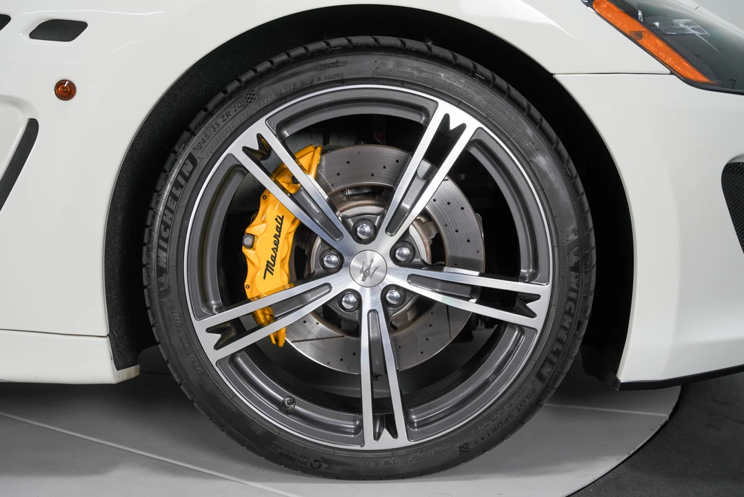 2014 Maserati GranTurismo MC Stradale - Image 24 of 31