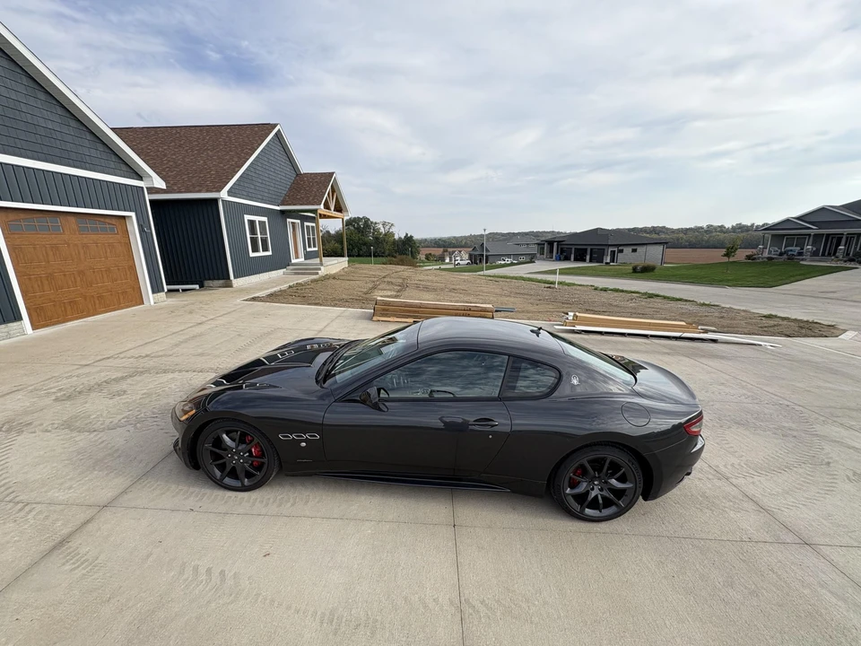 2014 Maserati GranTurismo 1st Gen - Image 10 of 31