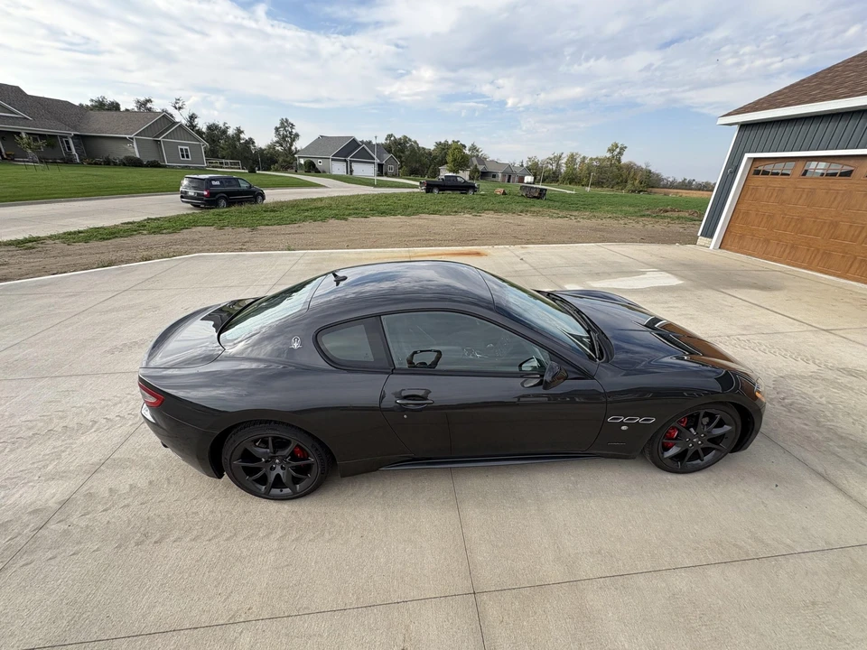 2014 Maserati GranTurismo 1st Gen - Image 21 of 31