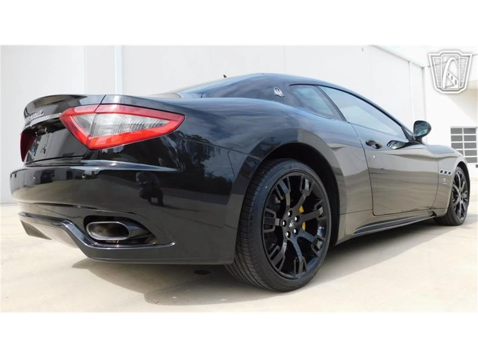 2014 Maserati GranTurismo 1st Gen - Image 23 of 31
