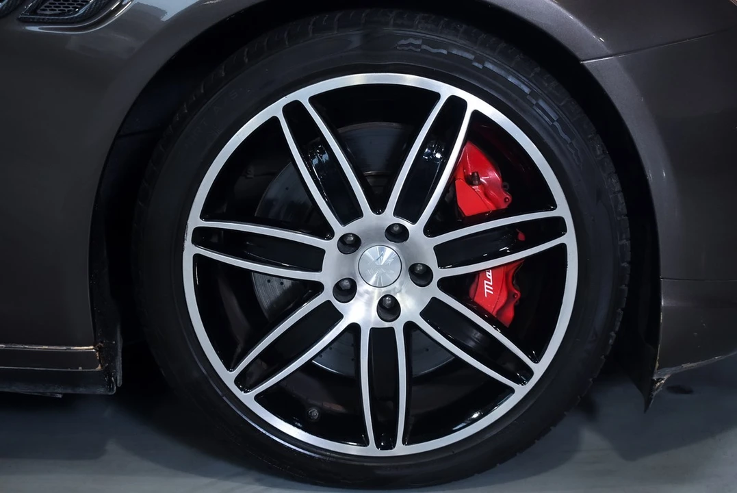 2014 Maserati Quattroporte 6th Gen - Image 27 of 30