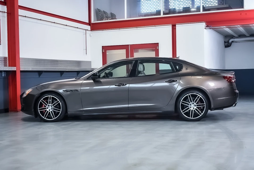 2014 Maserati Quattroporte 6th Gen - Image 23 of 30