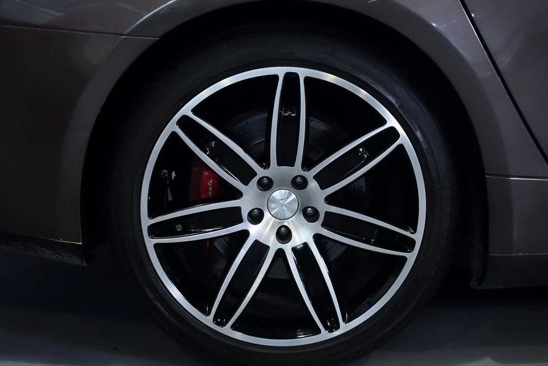 2014 Maserati Quattroporte 6th Gen - Image 26 of 30