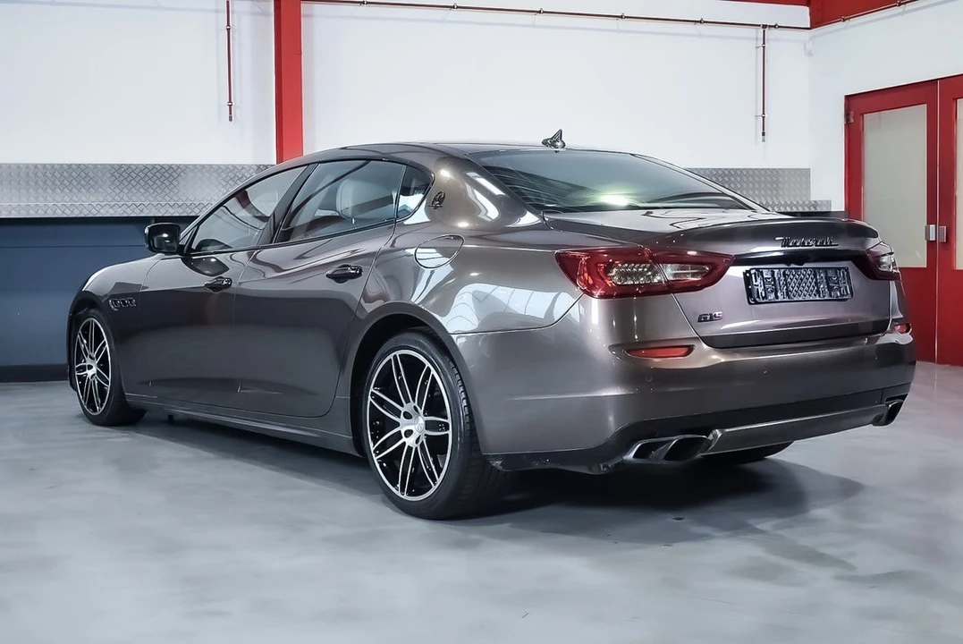 2014 Maserati Quattroporte 6th Gen - Image 18 of 30