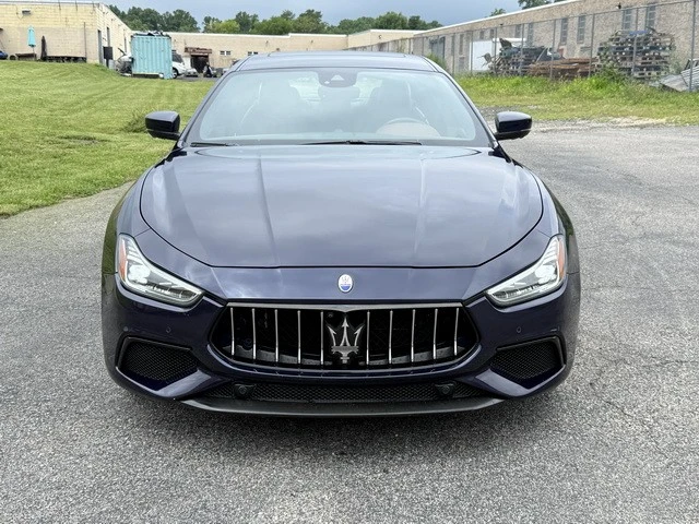2014 Maserati Quattroporte 6th Gen - Image 10 of 31