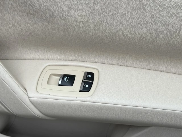 2014 Maserati Quattroporte 6th Gen - Image 28 of 31