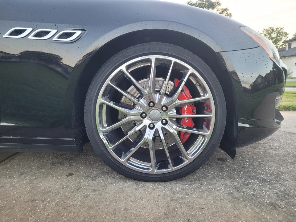 2014 Maserati Quattroporte 6th Gen - Image 27 of 31