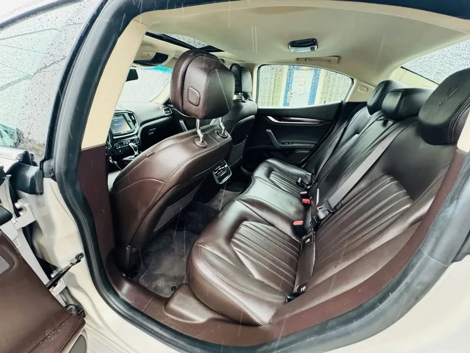 2014 Maserati Ghibli 3rd Gen - Image 11 of 16