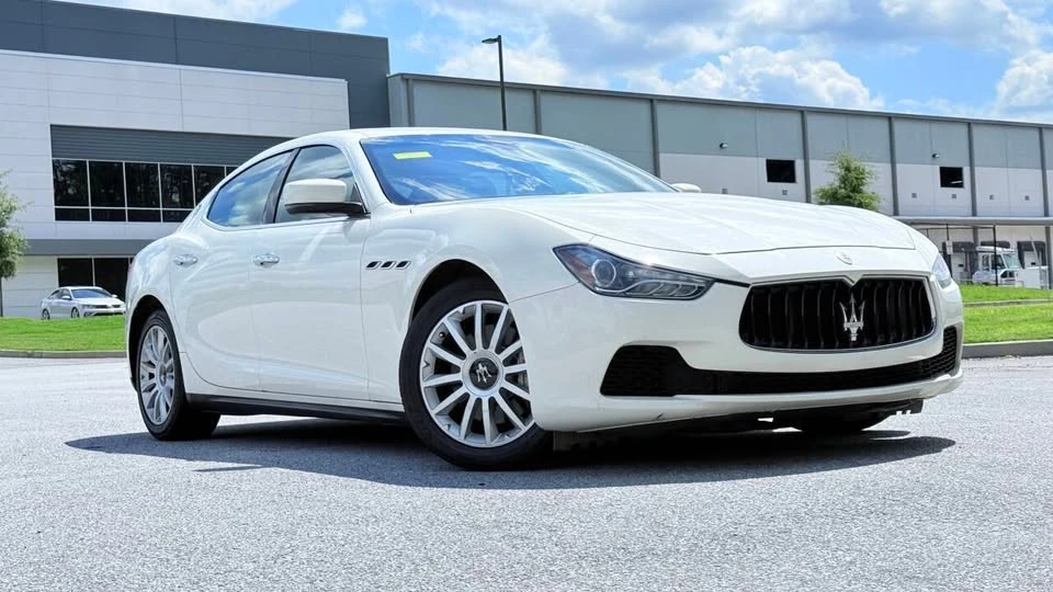 2014 Maserati Ghibli 3rd Gen - Image 2 of 19