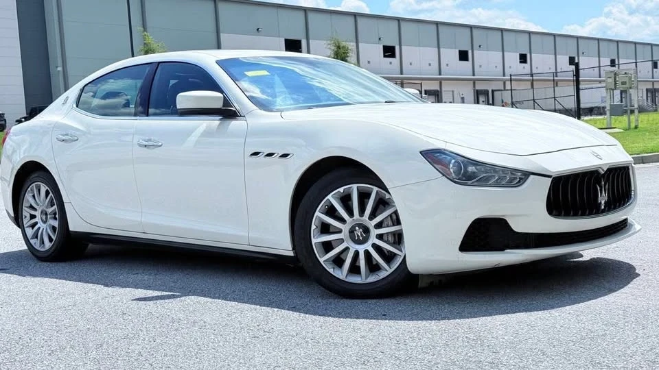 2014 Maserati Ghibli 3rd Gen - Image 15 of 20