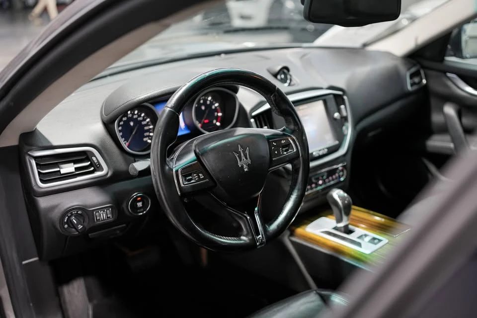 2014 Maserati Ghibli 3rd Gen - Image 12 of 19