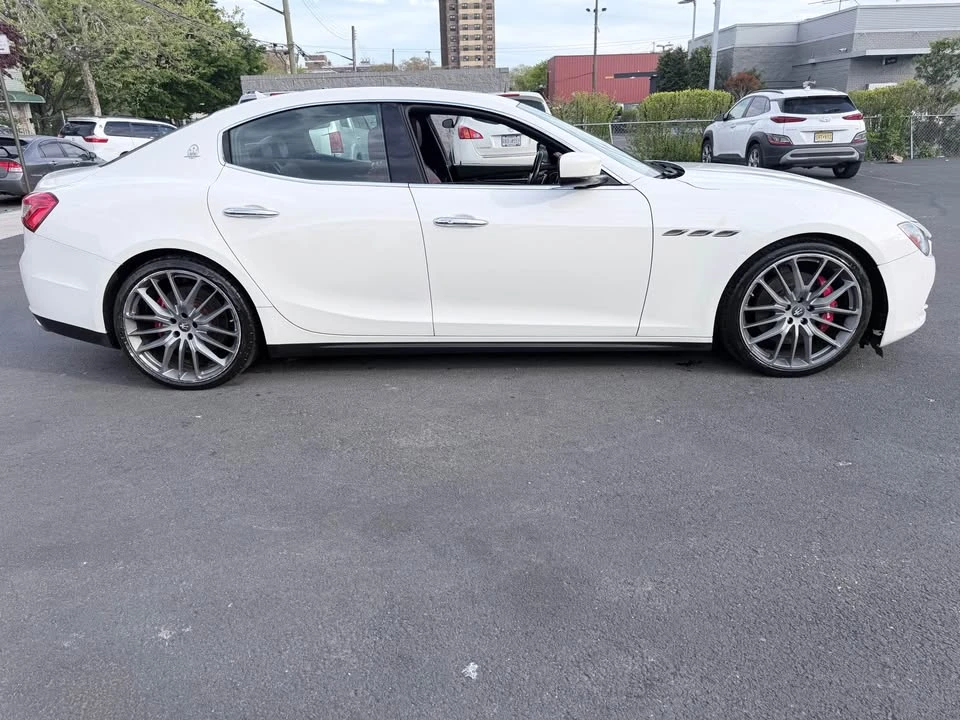 2014 Maserati Ghibli 3rd Gen - Image 6 of 14