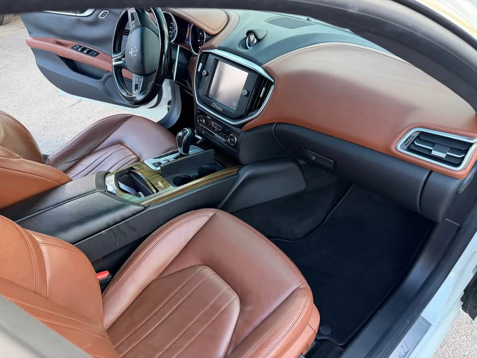 2014 Maserati Ghibli 3rd Gen - Image 14 of 19