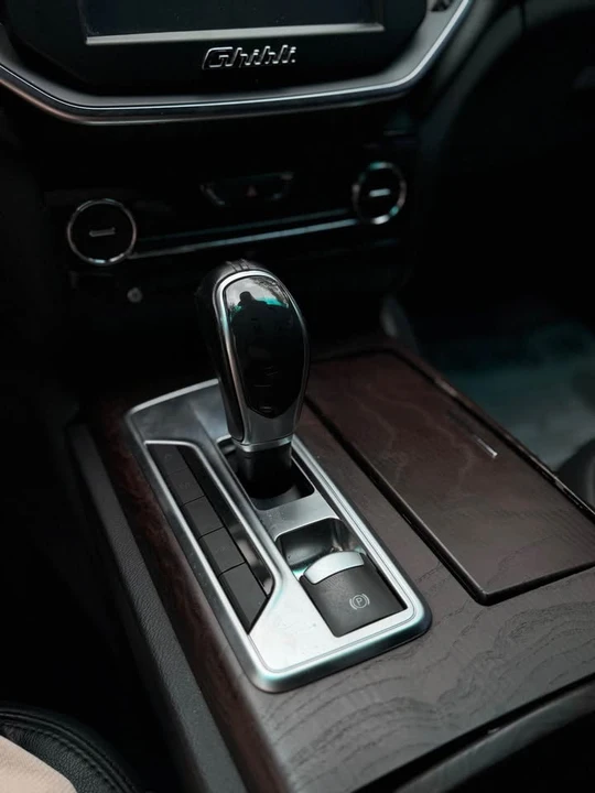 2014 Maserati Ghibli 3rd Gen - Image 14 of 18