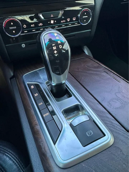 2014 Maserati Ghibli 3rd Gen - Image 13 of 19