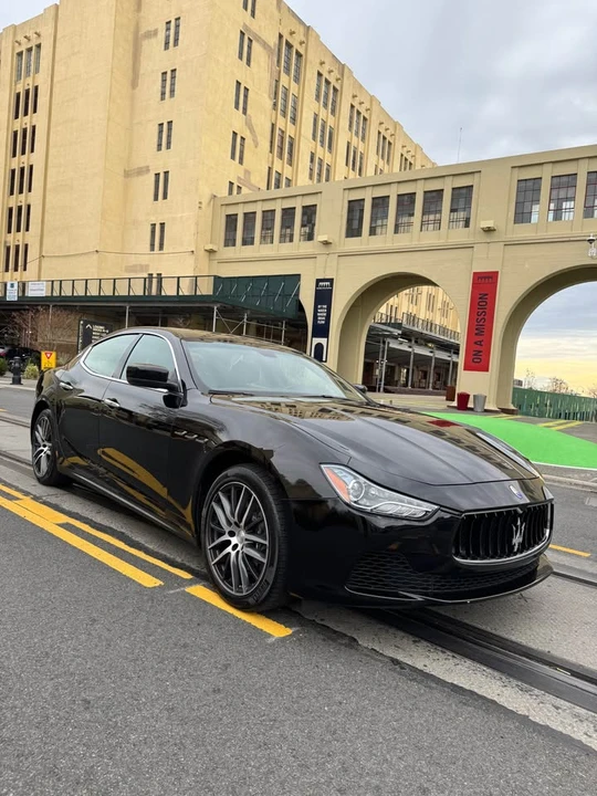 2014 Maserati Ghibli 3rd Gen - Image 2 of 20
