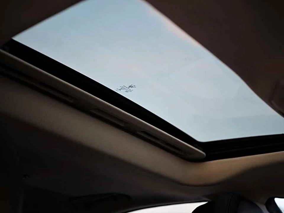 2014 Maserati Ghibli 3rd Gen - Image 15 of 20