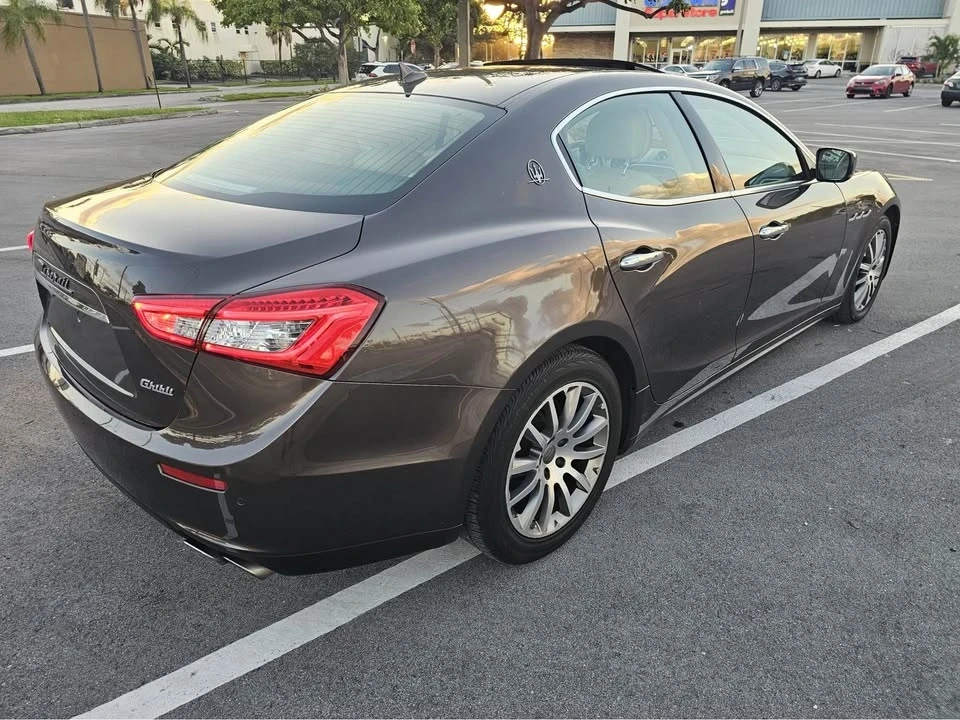 2014 Maserati Ghibli 3rd Gen - Image 9 of 17