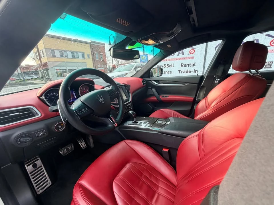 2014 Maserati Ghibli 3rd Gen - Image 13 of 19