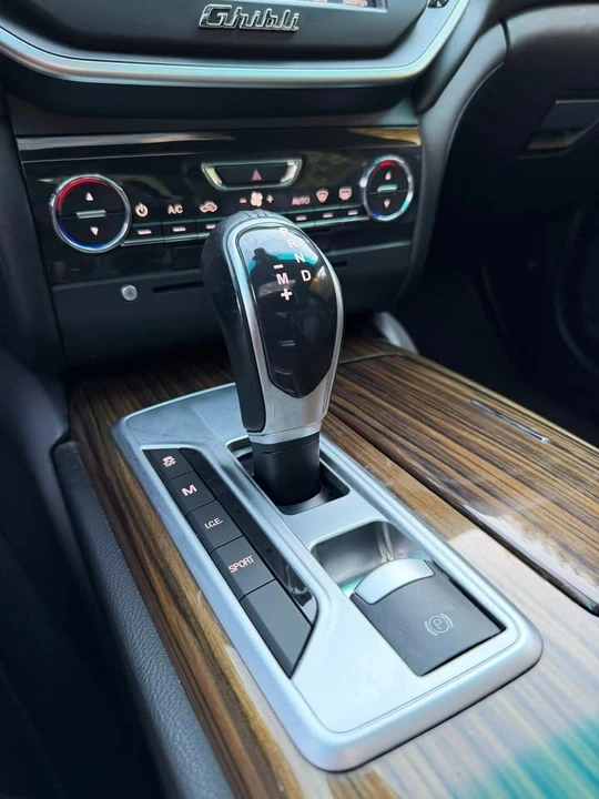 2014 Maserati Ghibli 3rd Gen - Image 13 of 19