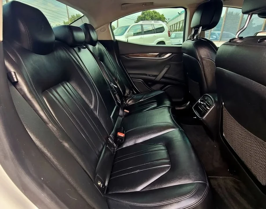 2014 Maserati Ghibli 3rd Gen - Image 18 of 19