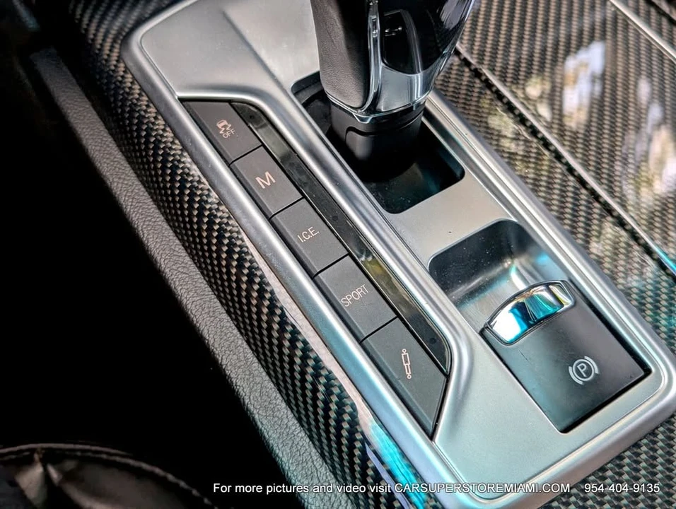 2014 Maserati Quattroporte 6th Gen - Image 18 of 19