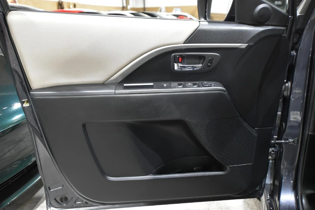 2014 Mazda Mazda 5 - Image 9 of 21