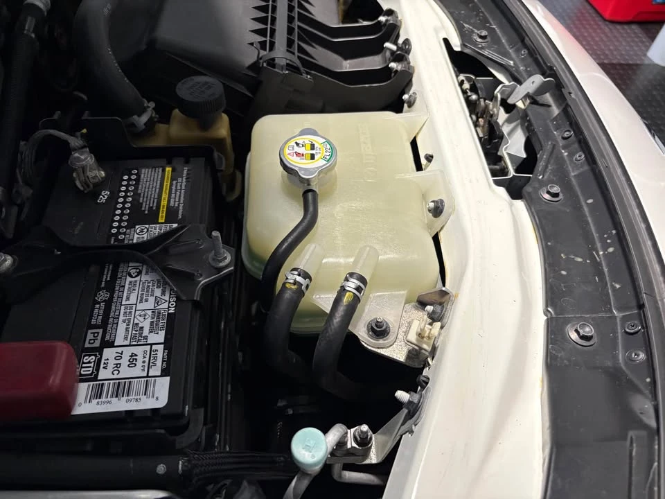 2014 Mazda NC MX-5 Miata - Image 9 of 11