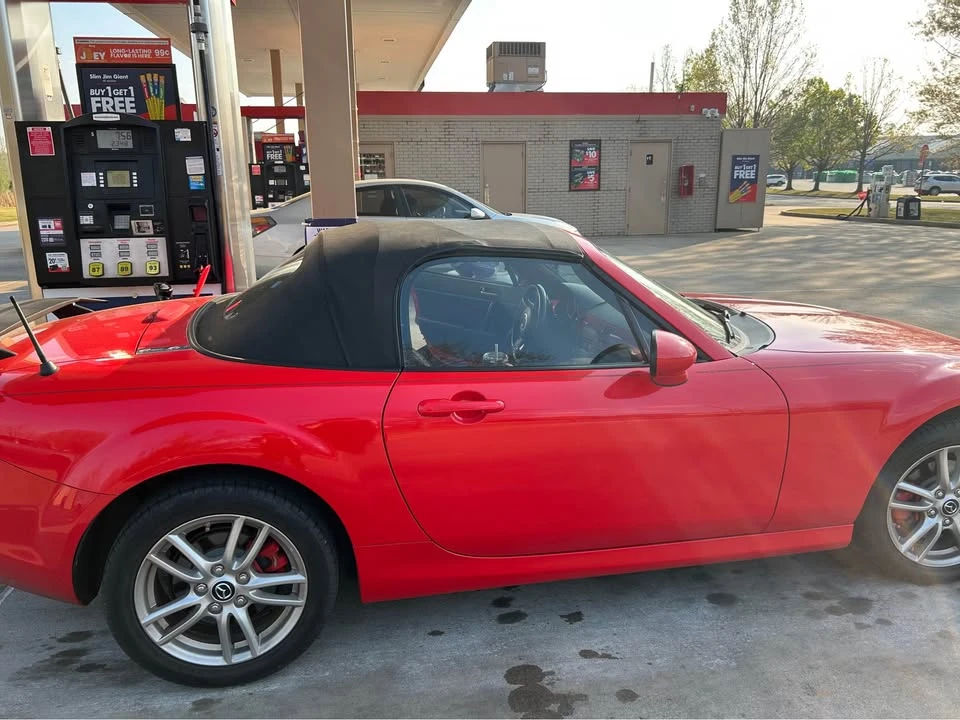 2014 Mazda NC MX-5 Miata - Image 2 of 2