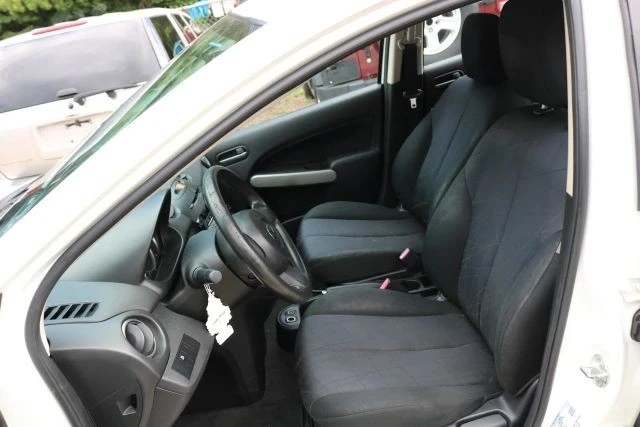 2014 Mazda Mazda 2 2nd Gen - Image 9 of 12