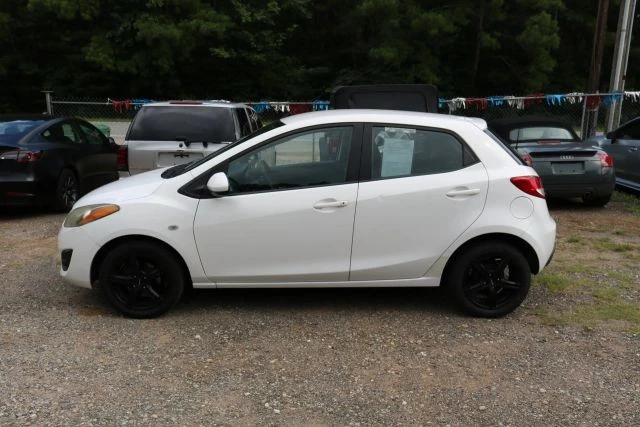 2014 Mazda Mazda 2 2nd Gen - Image 2 of 12