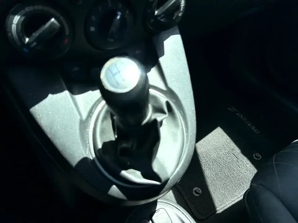 2014 Mazda Mazda 2 2nd Gen - Image 14 of 19