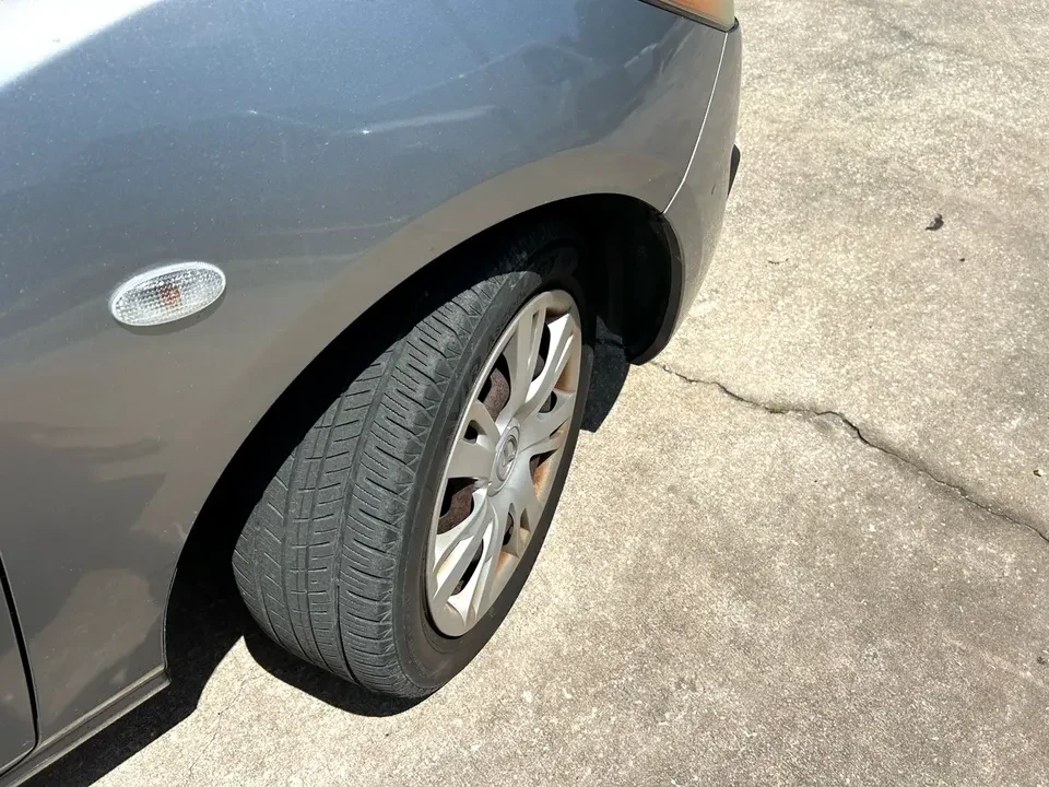 2014 Mazda Mazda 2 2nd Gen - Image 17 of 19