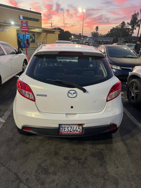 2014 Mazda Mazda 2 2nd Gen - Image 2 of 6